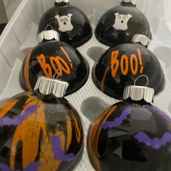 Halloween ornaments 6 bulbs to a set - Picture 3 of 9